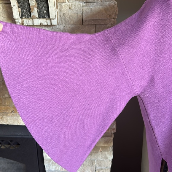 Zenana lavender mock neck bell sleeve sweater side slits slight hi-lo - Picture 4 of 16